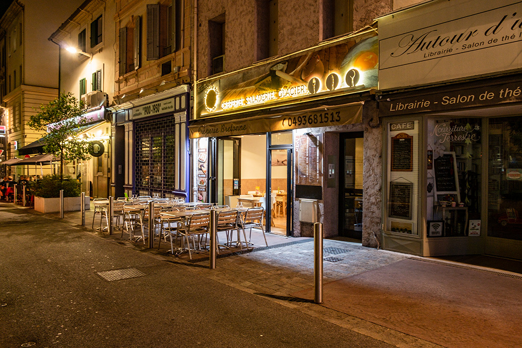 Das Restaurant befindet sich in einer Seitenstraße ganz in der Nähe des Palais de festival